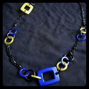 Edgy & casual necklace Blue Yellow Black accents